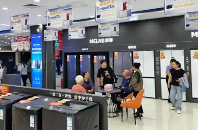 消費(fèi)市場活力釋放 經(jīng)濟(jì)增長主動(dòng)力作用增強(qiáng)