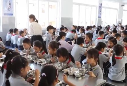 校園配餐領(lǐng)域首個(gè)國家標(biāo)準(zhǔn)最大限度保障廣大師生“舌尖上的安全”