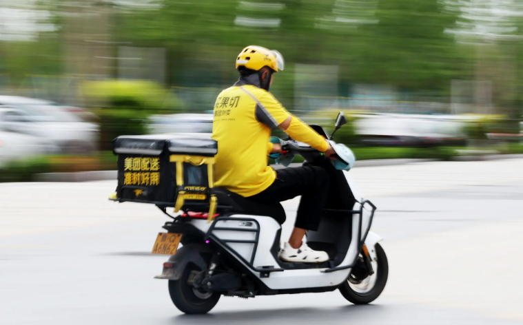 不必給學歷加“濾鏡”尊重多元化職業(yè)選擇