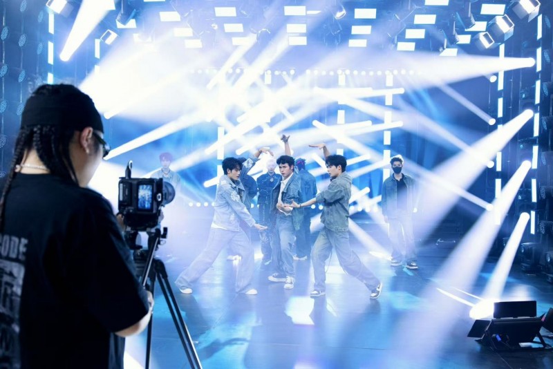 “佳直播”攜手海川星辰，打造明星感團(tuán)播新體驗(yàn)！