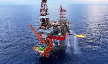 我國海上首個高溫高壓低滲天然氣開發(fā)項目投產(chǎn)