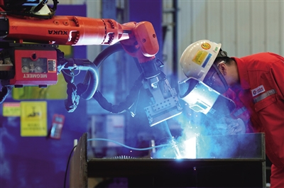 “海陸空”并進(jìn) 天津高端裝備制造做深做強(qiáng)產(chǎn)業(yè)鏈