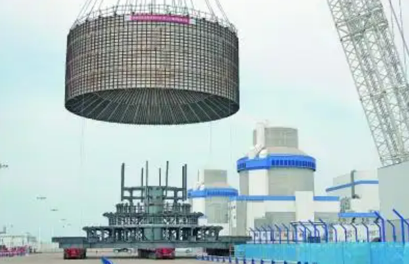 山東海陽(yáng)核電3號(hào)機(jī)組核島大型模塊吊裝完成