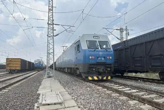 浩吉鐵路累計發(fā)送列車突破80000列