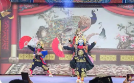 看川劇品文化游天府 跟著川劇游四川