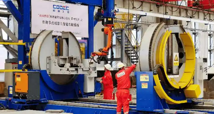我國自主研發(fā)海洋工程柔性制造智能焊接機(jī)器人設(shè)備系統(tǒng)集成完工