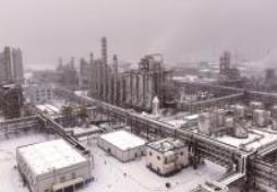 聚碳酸酯行業(yè)破局“內(nèi)卷”劍指高端 要從“價(jià)格競(jìng)爭(zhēng)”到“價(jià)值競(jìng)爭(zhēng)”