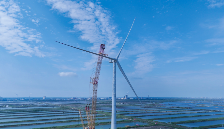 全球最大26兆瓦級(jí)海上風(fēng)電機(jī)組成功吊裝