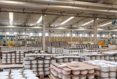 窯火淬出“數(shù)字瓷” 標(biāo)準(zhǔn)鑄就新瓷路 山西懷仁從經(jīng)驗(yàn)制造邁向數(shù)字智造