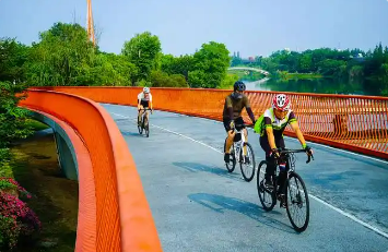 到2030年體育產(chǎn)業(yè)發(fā)展水平大幅躍升，總規(guī)模超7萬億元