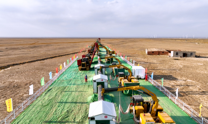 準(zhǔn)東煤制天然氣管道干線工程正式開工建設(shè)