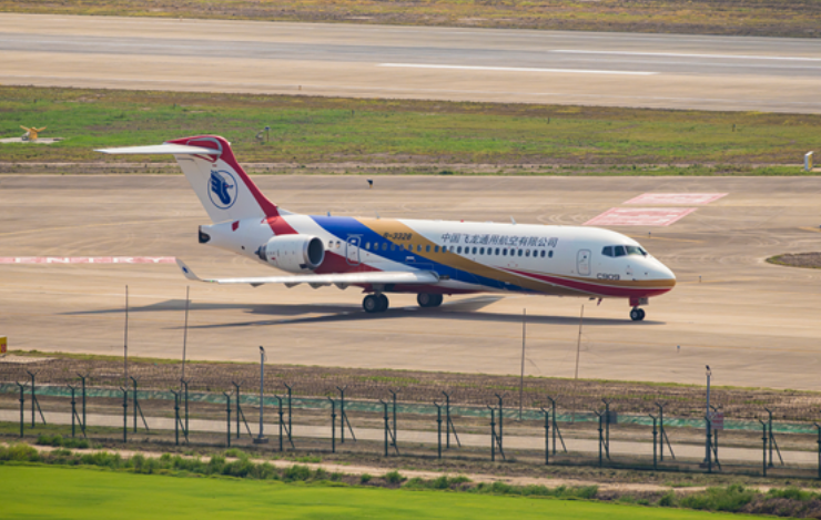 首架C909醫(yī)療機交付 國產(chǎn)商用飛機系列化發(fā)展實現(xiàn)新拓展