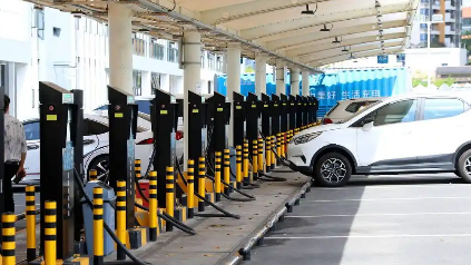 截至8月底，我國(guó)電動(dòng)汽車充電基礎(chǔ)設(shè)施總數(shù)達(dá)1734.8萬(wàn)個(gè)