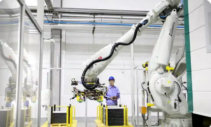 推動(dòng)新一代信息技術(shù)與電力裝備深度融合