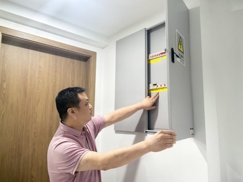 武漢市洪山珞南市場部：“三位一體”筑牢安全防線