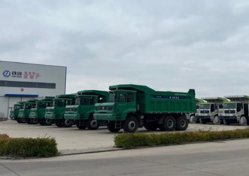 推動(dòng)產(chǎn)業(yè)“卸妝”與“上新”：內(nèi)蒙古千億旗縣準(zhǔn)格爾旗的綠色躍遷