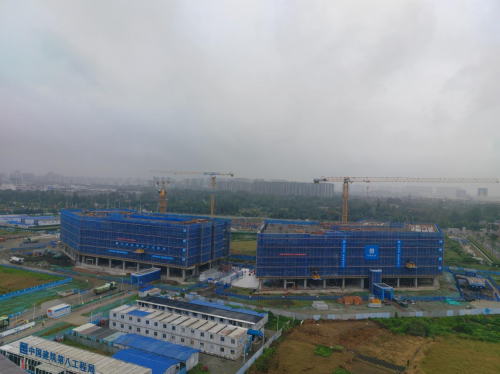 為科教強國添磚瓦，用奮斗汗水慶華誕