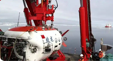 中船集團(tuán)助力我國(guó)首次載人深潛北極冰區(qū)