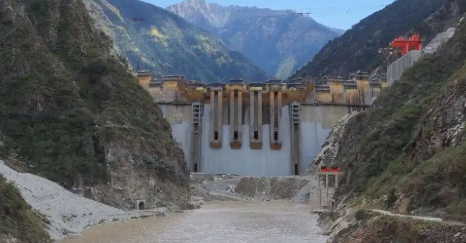 我國(guó)在建海拔最高雙曲拱壩電站正式下閘蓄水