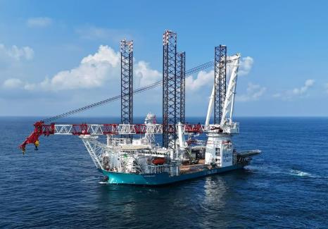 全球吊裝噸位最大全直流風(fēng)電安裝船交付