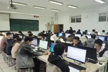 人工智能推動算法學(xué)習(xí)熱潮 大一新生備戰(zhàn)藍橋杯大賽