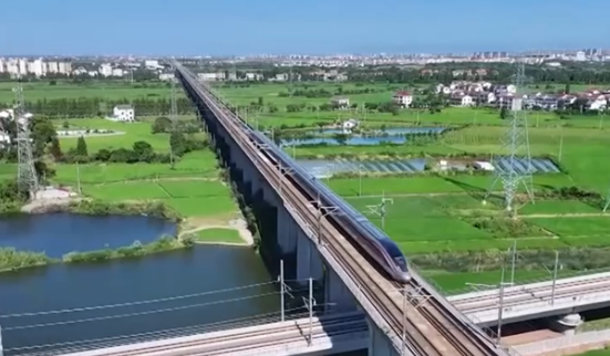 35.4億人次、同比增長6%，再創(chuàng)新高！數(shù)覽前三季度全國鐵路“成績單”