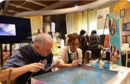 5天接待觀眾超10萬人次 非遺周掀文化消費(fèi)熱浪