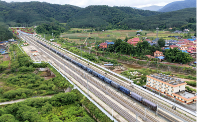“鋼鐵絲路”重塑區(qū)域經(jīng)濟(jì)版圖