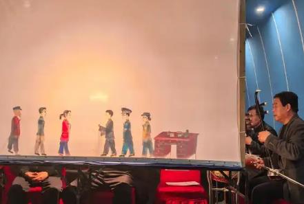 “中國(guó)皮影之鄉(xiāng)”光影舞新韻 唱念做打演繹基層治理