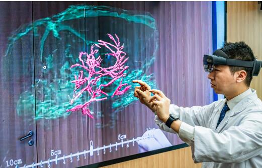 思維現(xiàn)實(shí)加速“鏈接” 腦機(jī)接口邁入產(chǎn)業(yè)化快車道