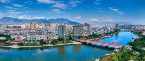 仙游縣委書記吳海端《學(xué)習(xí)時報(bào)》撰文: 繪就木蘭溪畔高質(zhì)量發(fā)展新畫卷