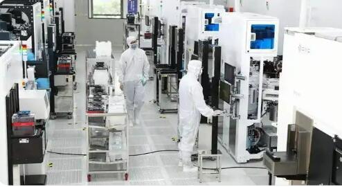 西北地區(qū)首條硅光中試線正式通線 陜西“追光計劃”從藍圖邁向?qū)嵺`