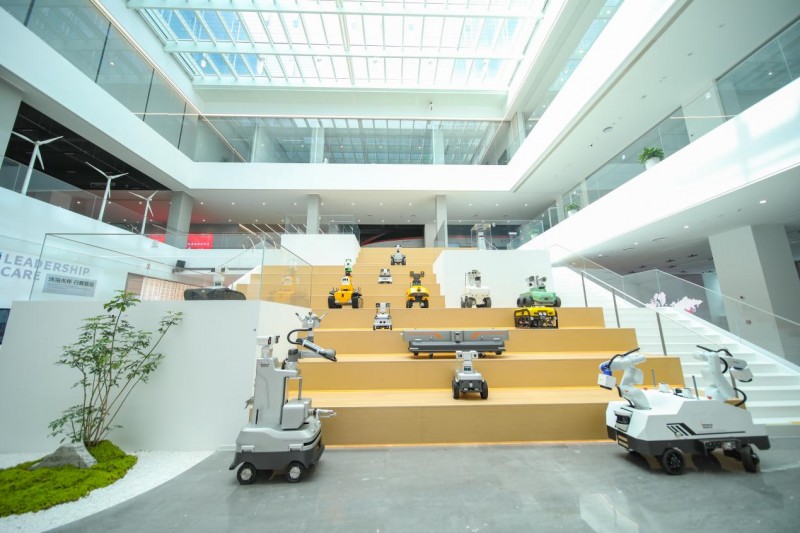 無改造適配機場環(huán)境，智能驅(qū)鳥機器人守護蕭山空港