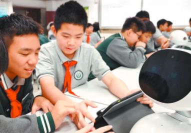 當(dāng)AI走進(jìn)課堂，教育如何“智”變