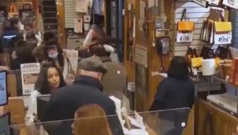 美國(guó)11月消費(fèi)者信心指數(shù)跌至88.7 創(chuàng)7個(gè)月來(lái)最低值