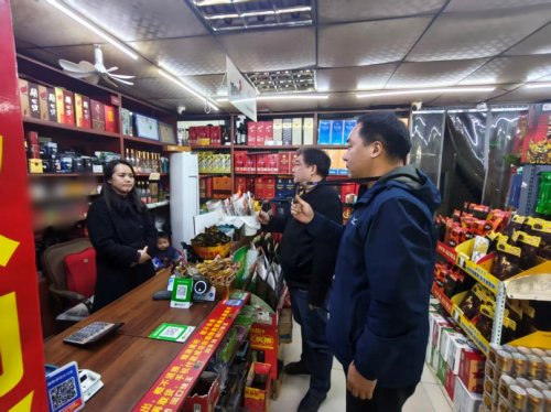 深化錯時檢查機(jī)制應(yīng)用 筑牢轄區(qū)卷煙市場規(guī)范防線