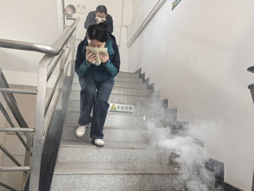 武漢洪山煙草組織開展火災(zāi)逃生演練