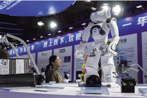 IPO潮起 人形機(jī)器人產(chǎn)業(yè)化按下“快進(jìn)鍵”