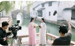 國(guó)潮影視劇成年輕人“精神食糧”