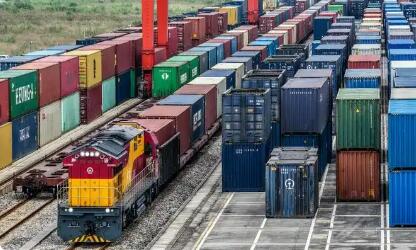 超500萬(wàn)標(biāo)箱！西部陸海新通道班列向上向好之“勢(shì)”從何而來(lái)