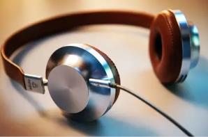 “網(wǎng)絡(luò)神曲”背后的文化密碼