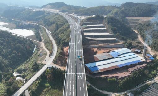 福建重點(diǎn)交通工程沙南高速正式通車