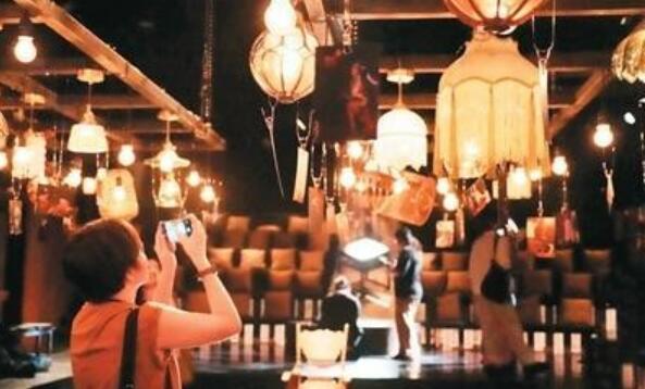 從“觀戲”到“入戲”——環(huán)境式小劇場(chǎng)帶來(lái)演藝新生態(tài)