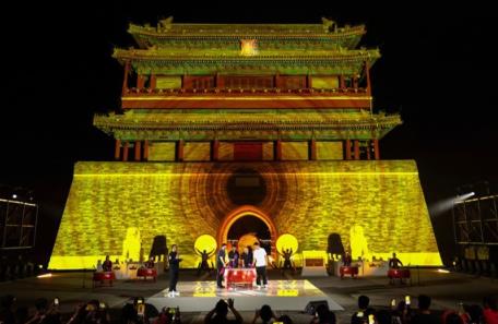 300處老城露臺變身“空中會客廳”，北京東城以“文化+”激活發(fā)展動力