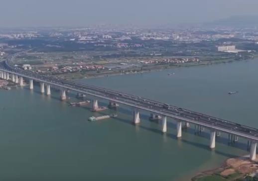 新線投運(yùn)暢聯(lián)經(jīng)濟(jì)“大動脈” 強(qiáng)勁鋼鐵“脈動”凸顯經(jīng)濟(jì)蓬勃活力