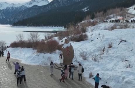 特色活動(dòng)打造冬日消費(fèi)新場(chǎng)景 冰雪“冷資源”變身文旅“熱動(dòng)能”