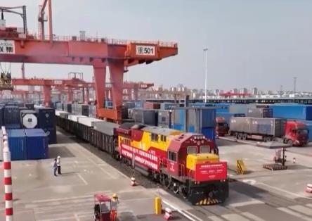 金融“組合拳”為西部陸海新通道建設(shè)提供強(qiáng)大支撐