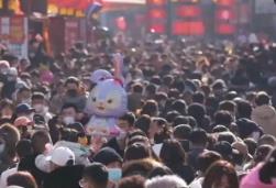 多地文旅“走心”出圈 中國經濟持續(xù)“熱辣滾燙”