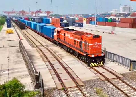 2025年上合示范區(qū)中歐班列開行量和貨運(yùn)量再創(chuàng)新高