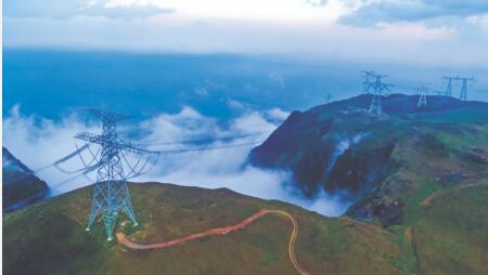 南方電網(wǎng)西電東送年送電量首超2600億千瓦時 創(chuàng)歷史新高